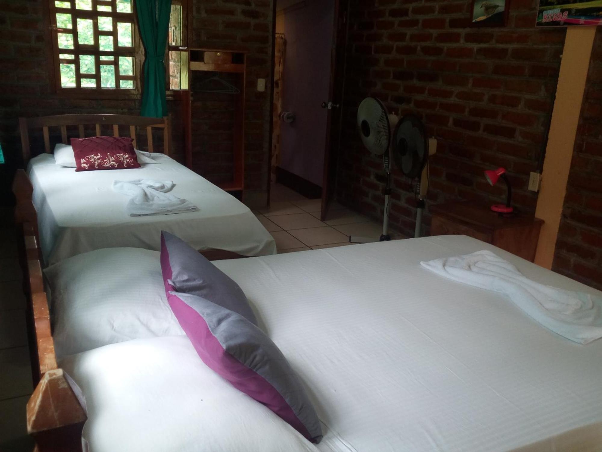 Eco-Lodge El Porvenir. Santa Cruz Eksteriør bilde