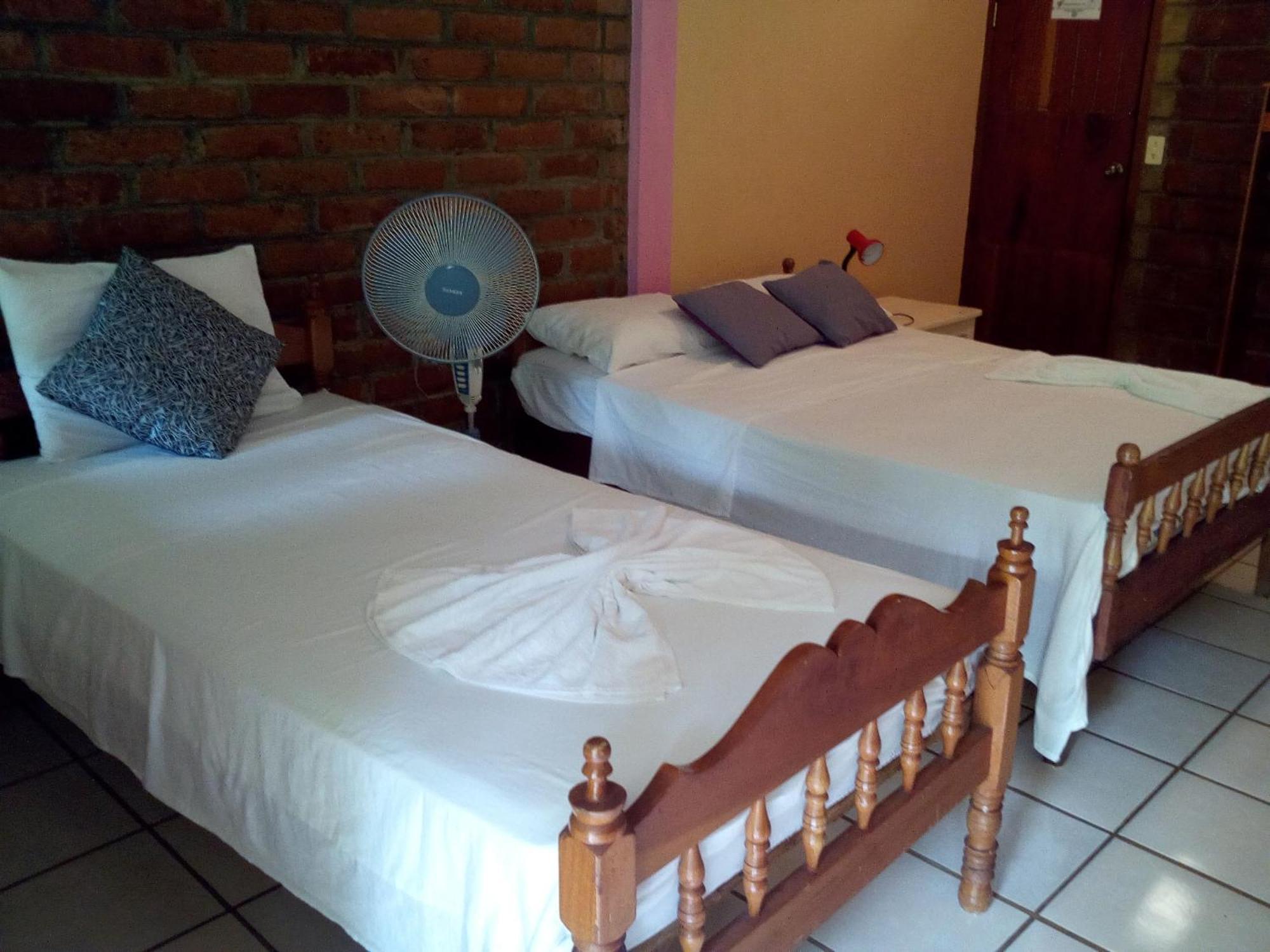 Eco-Lodge El Porvenir. Santa Cruz Eksteriør bilde